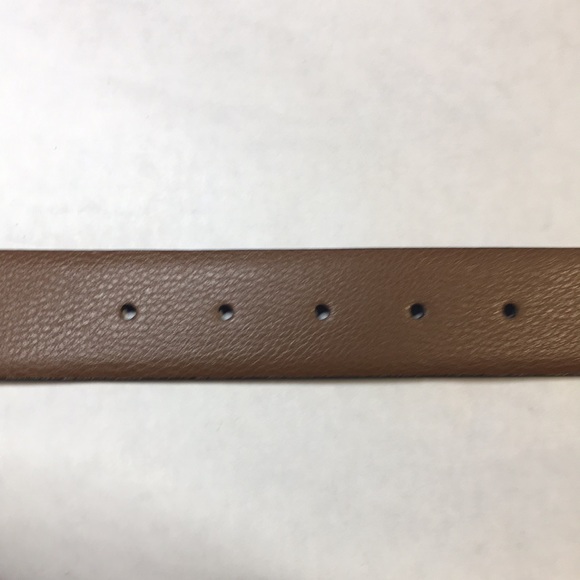 Joseph Abboud beautiful mahogany leather dress belt with brushed metal buckle. - Picture 5 of 10